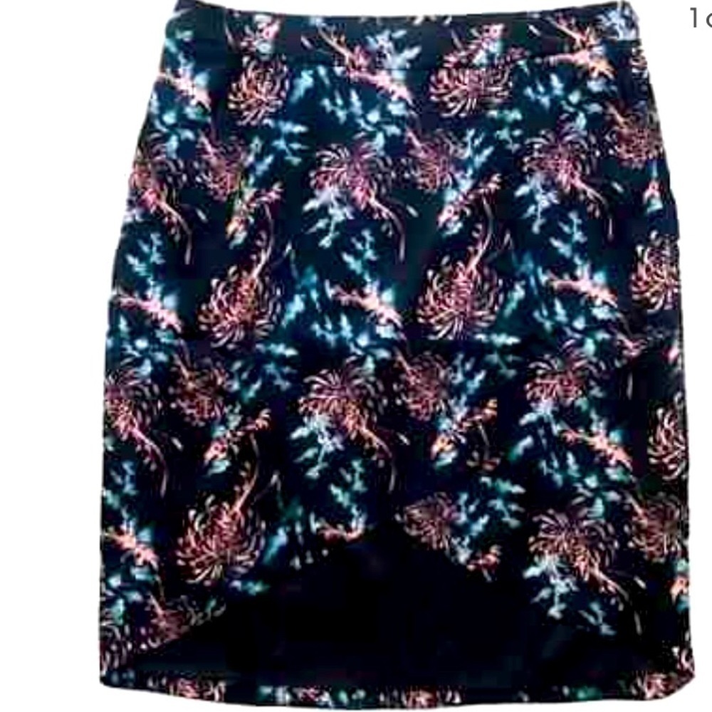 JOHNATHAN Mark. Satin Finish Floral Print Skirt Large